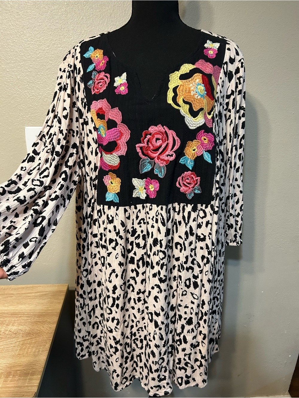 Perfectly Priscilla 2X Leopard Floral Embroidered Tunic Dress Boho Plus Size